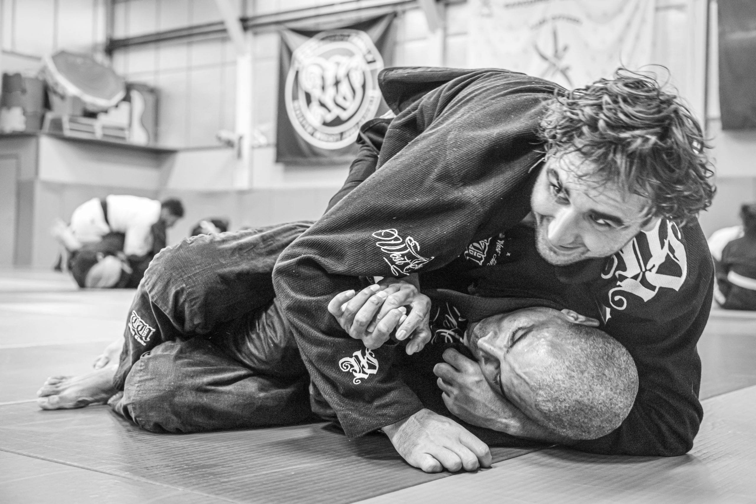 Cours de jiu jitsu brésilien pour adultes (jjb ou bjj) à la West Choke family.