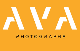 Logo de Ava Photographe, partenaire de la West Choke Family.